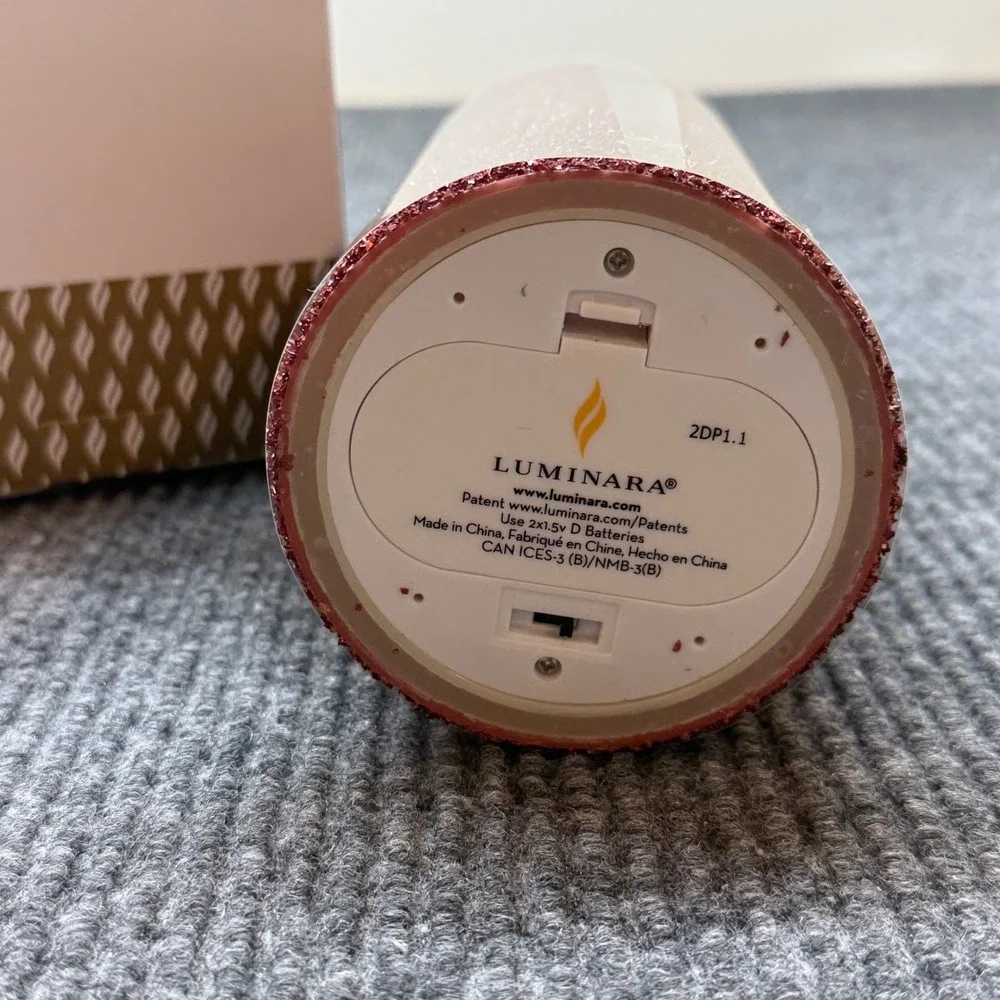 Luminara LED Flame Effect Candle 7in Red Glitter Remote Battery Flameless NIB